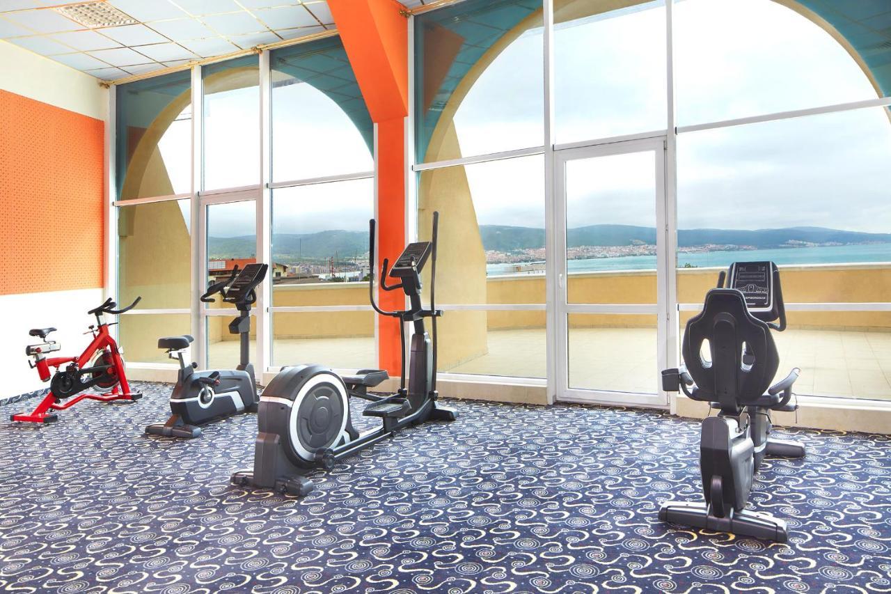 Planeta Hotel & Aquapark Free Beach Access Sunny Beach Eksteriør billede The gym