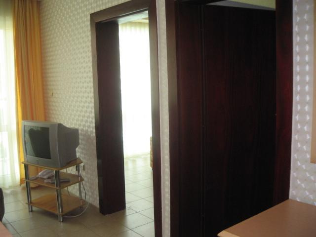 Planeta Hotel & Aquapark Free Beach Access Sunny Beach Værelse billede A pocket door