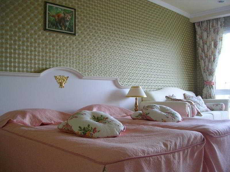 Planeta Hotel & Aquapark Free Beach Access Sunny Beach Eksteriør billede A bedroom at the hotel