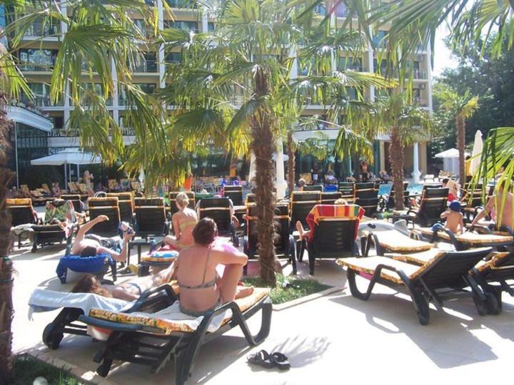 Planeta Hotel & Aquapark Free Beach Access Sunny Beach Eksteriør billede The beach at the Hotel