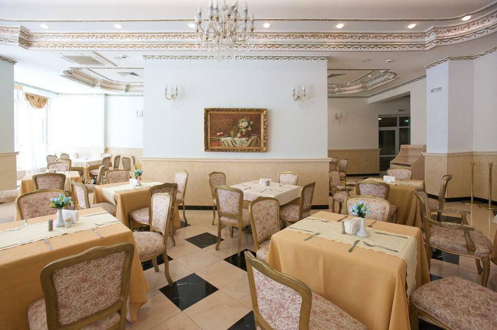 Planeta Hotel & Aquapark Free Beach Access Sunny Beach Eksteriør billede Restaurant